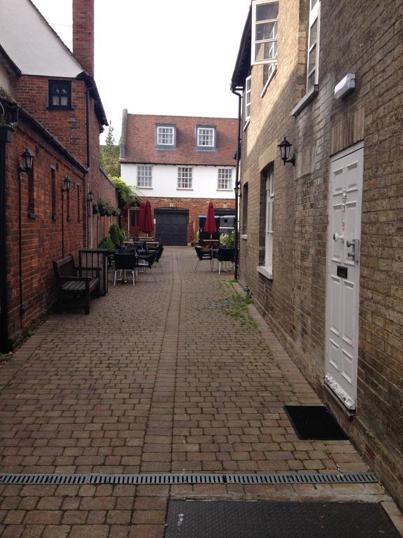 Templars Hotel And Restaurant Baldock Exterior photo